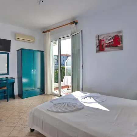 Nelli Alonissos Pensionat 4*