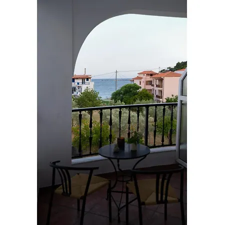 Pensionat Nelli Alonissos 4*