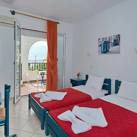 Nelli Alonissos Guest house *